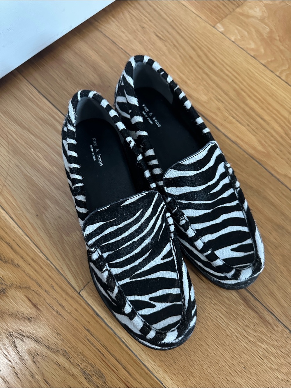 Rag bone hair on calf zebra size 7
